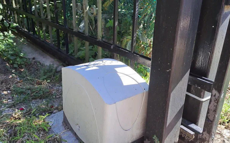 drsna dvoriščna vrata