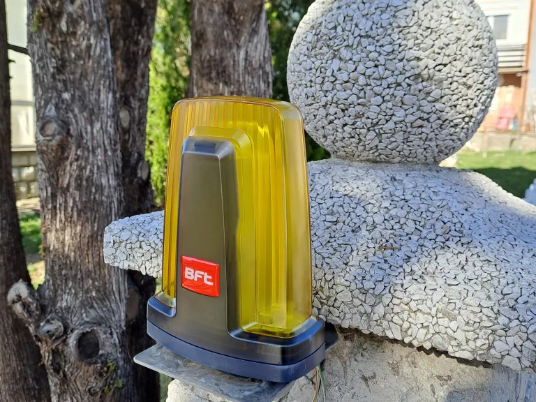 drsna dvoriščna vrata