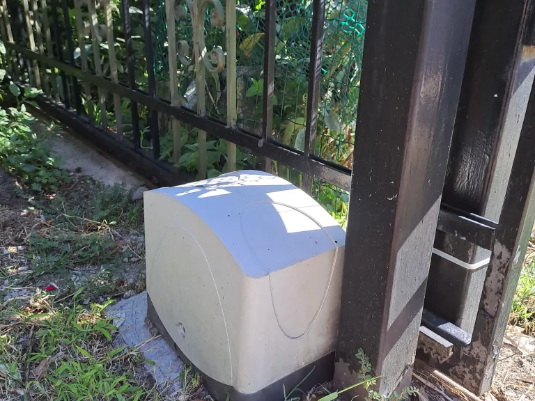 drsna dvoriščna vrata